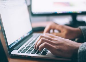 Bebo - Licenciatura en el extranjero